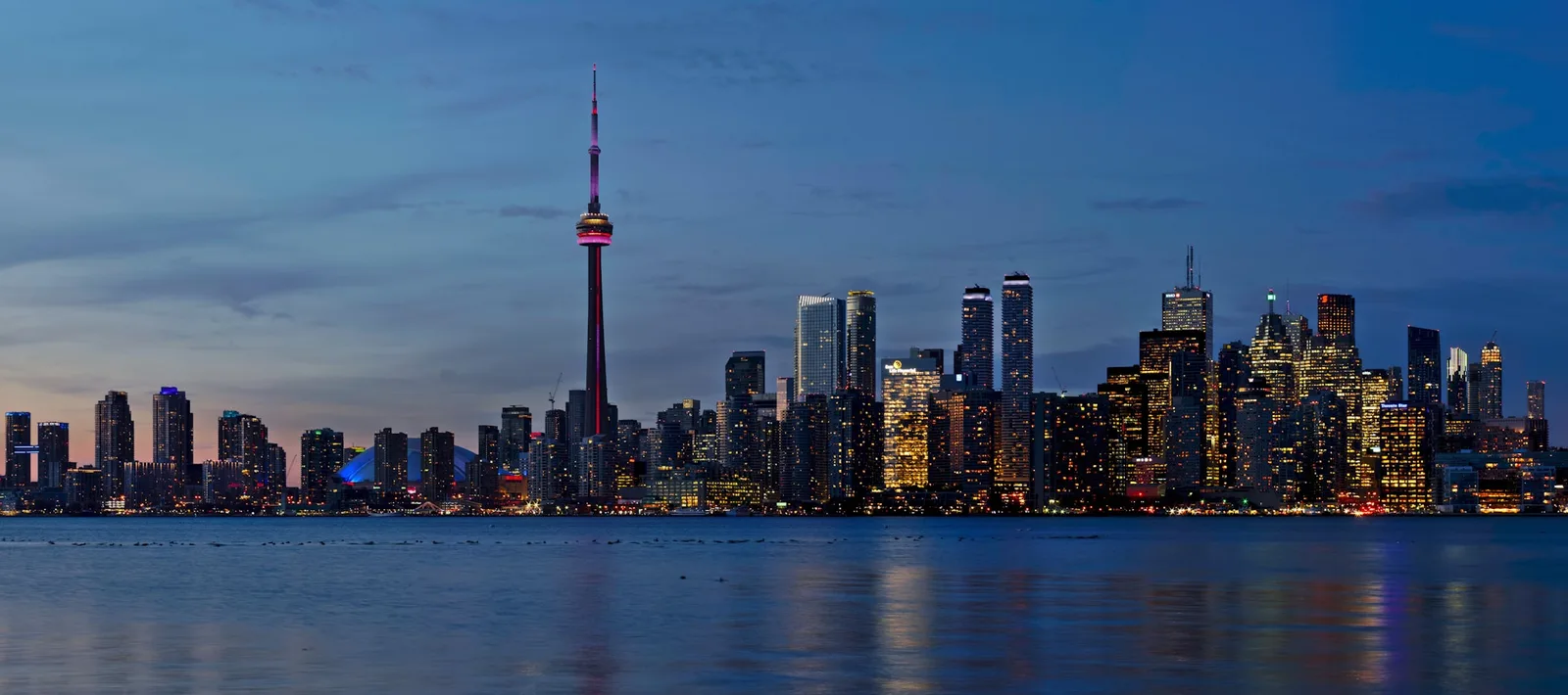 Toronto skyline featuring the CN Tower, Ontario
